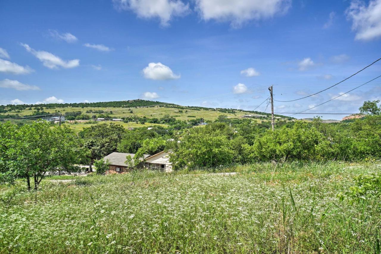 Enchanting Hilltop Cottage In Medicine Park! Kültér fotó